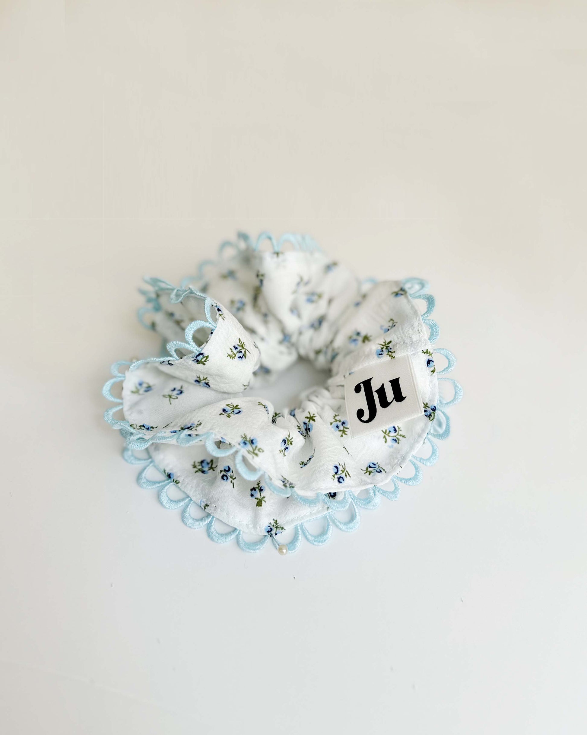 Jumbo scallop floral scrunchies
