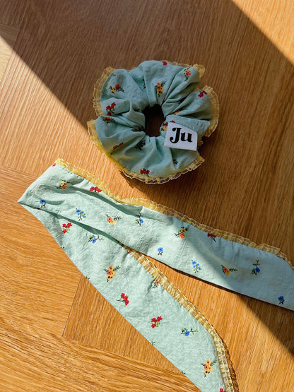 Large Scrunchies with long tail bow, 2 Way Scrunchie