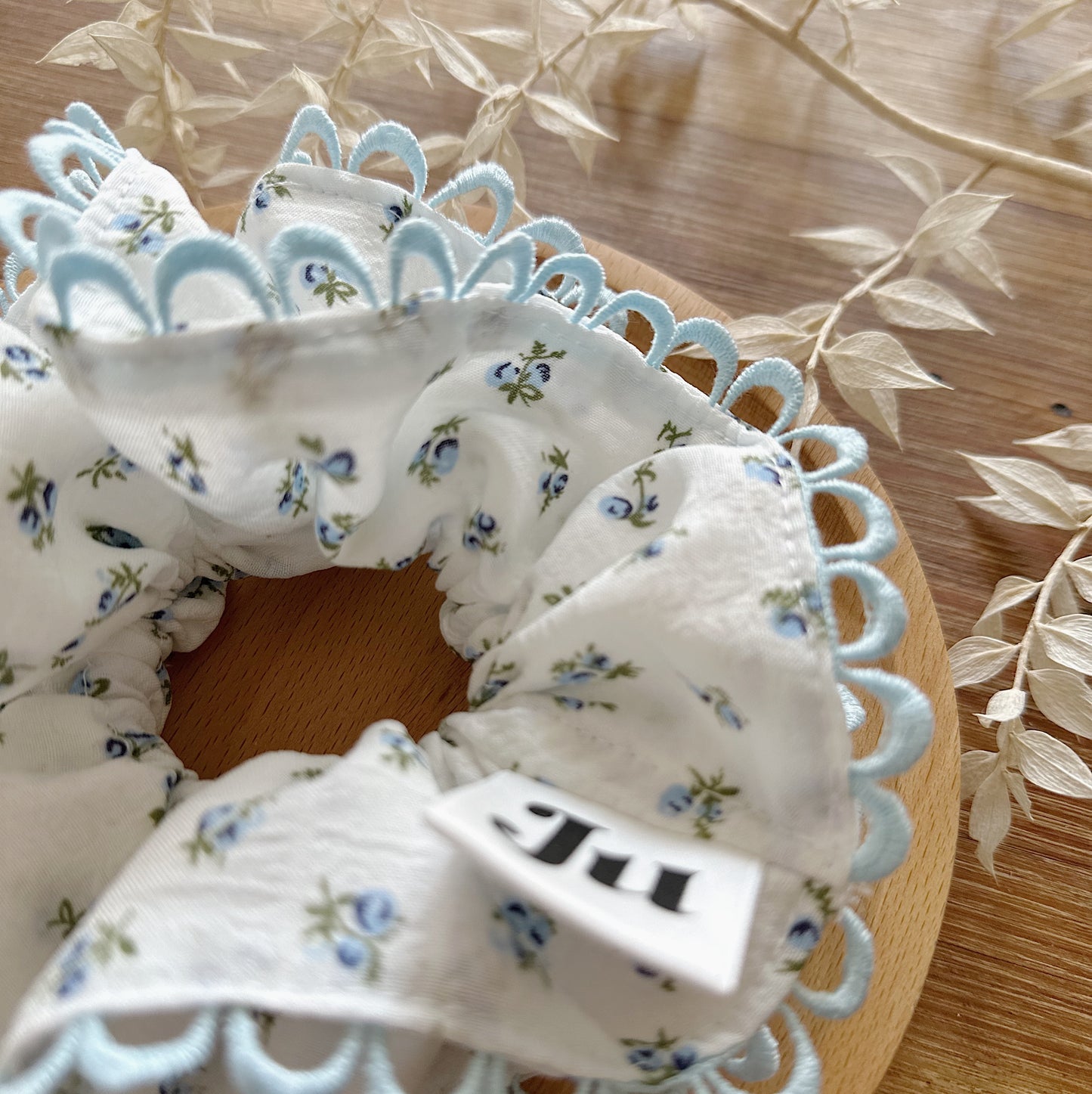 Jumbo scallop floral scrunchies